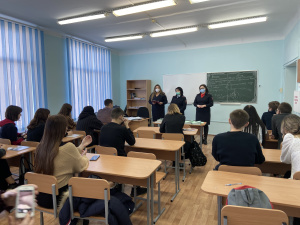 Брюховецкие полицейские провели акцию «С ненавистью и ксенофобией нам не по пути»