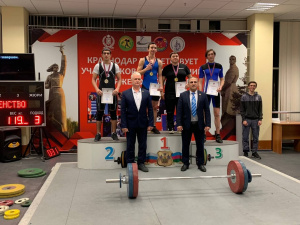 Манукян Давид стал серебряным призером Первенства Краснодарского края по тяжелой атлетике среди юношей и девушек 13-17 лет. 