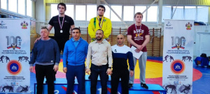 Комлев Феликс завоевал золотую медаль первенства ЮФО по вольной борьбе среди юниоров до 21 года