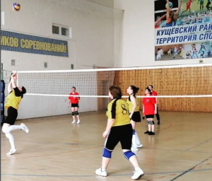 В станице Кущевской прошли соревнования по волейболу среди женщин и среди мужчин в рамках XXIX Сельских спортивных игр Кубани 2022 года 