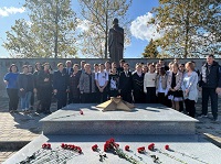 Возложили цветы к мемориалам в честь 80-летия со дня освобождения Кубани от фашистов