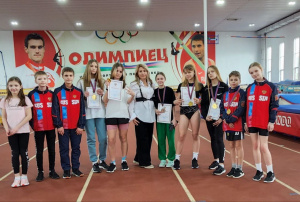 В эстафете 4×100 м. равных не было команде Брюховецкого района, девушки заняли 1 место