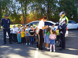 Дорожные полицейские Брюховецкого района встретились с воспитанниками детского сада